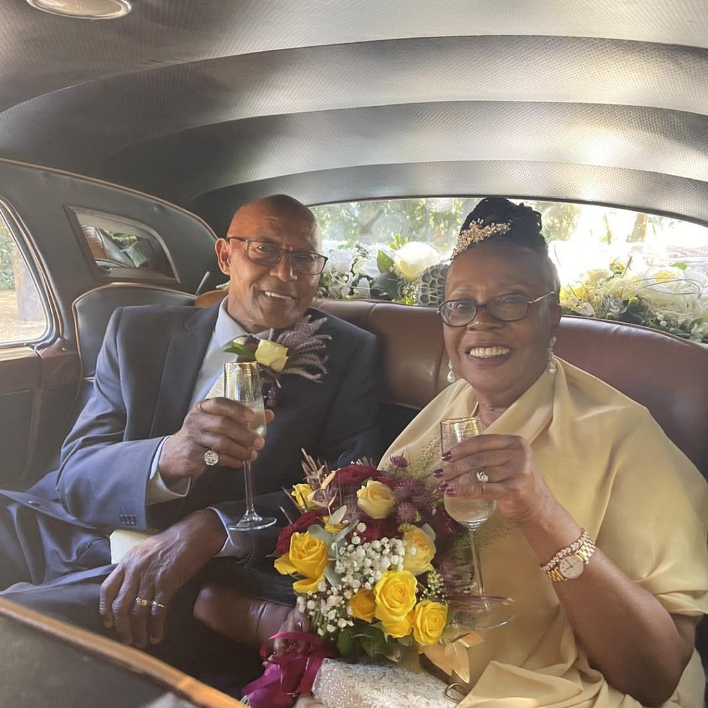 wedding couple in our Bentley S1 
